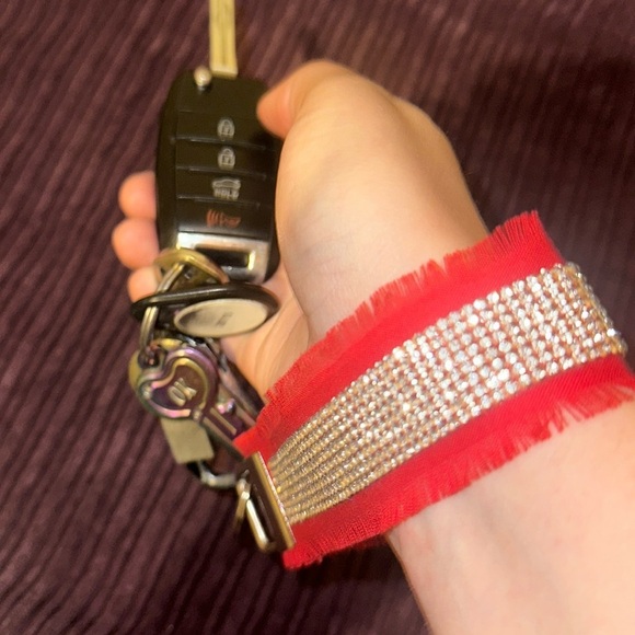 Frayed Rhinestone Wristlet Keychain - Picture 2 of 2